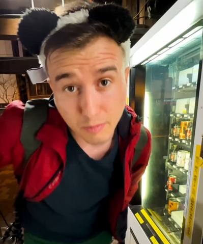 Naći mystery vending machine